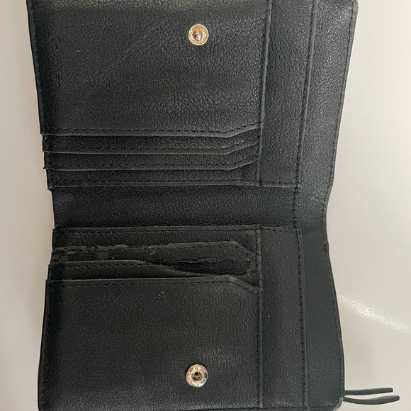 Calvin Klein Logo Embossed Wallet - Picture 5 of 8